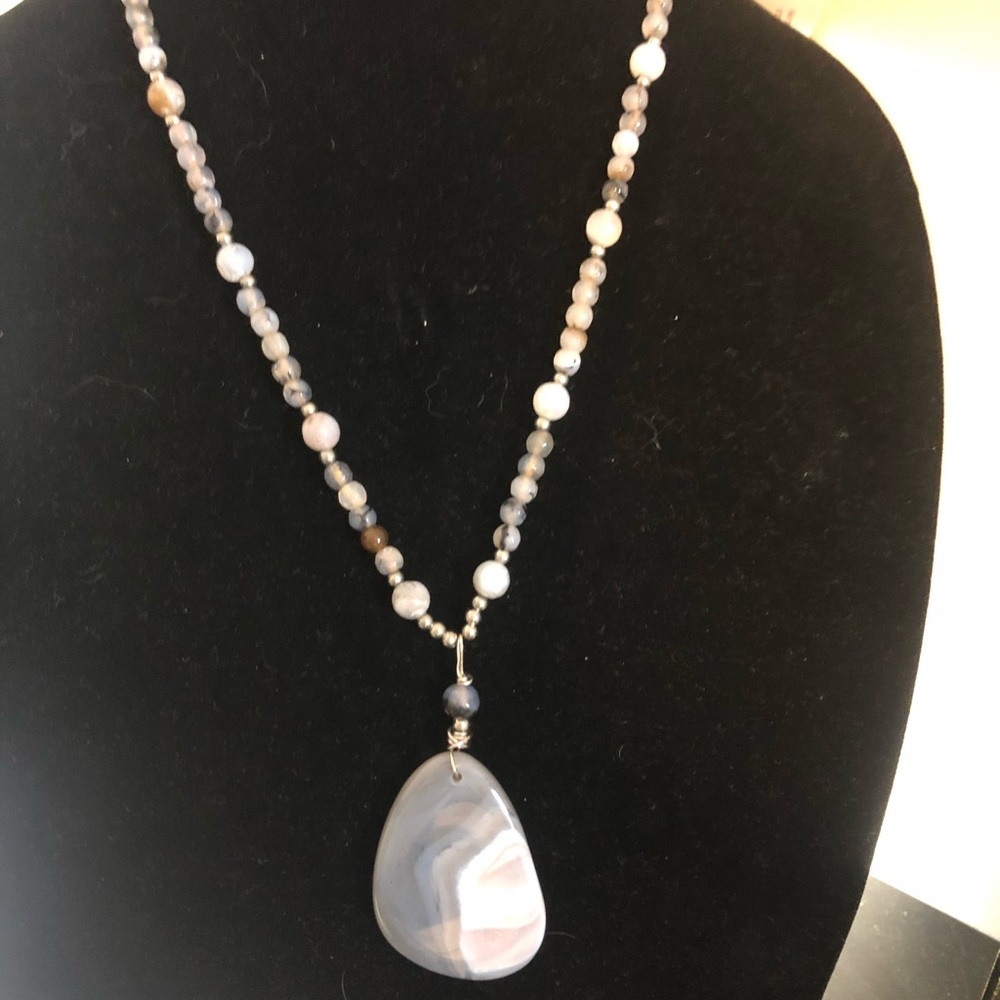 Blue and grey tone agate necklace with matching beads